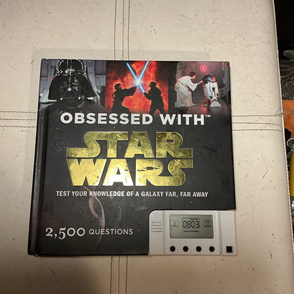 Chronicle Books Star Wars Trivia Book - Black & Gold